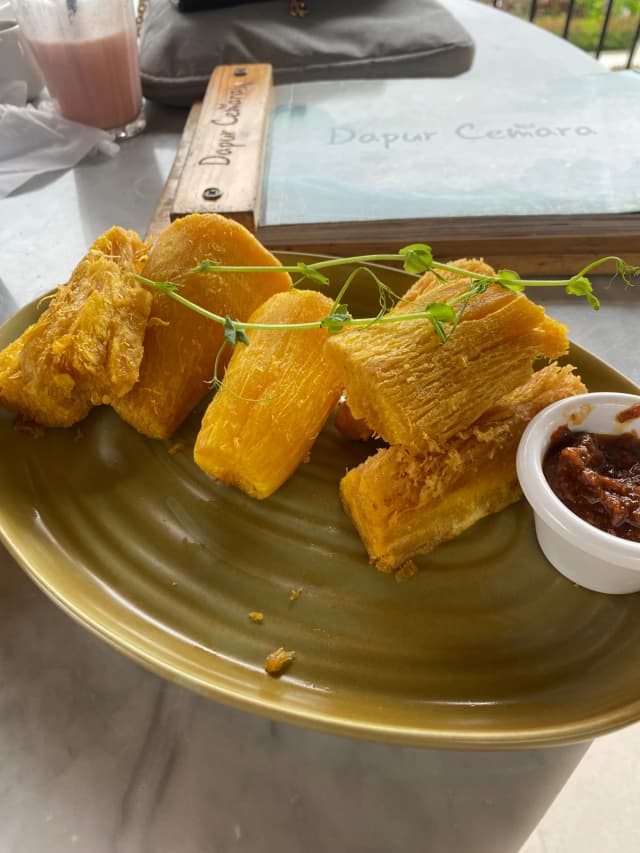 Singkong Goreng dengan Sambal foto 1